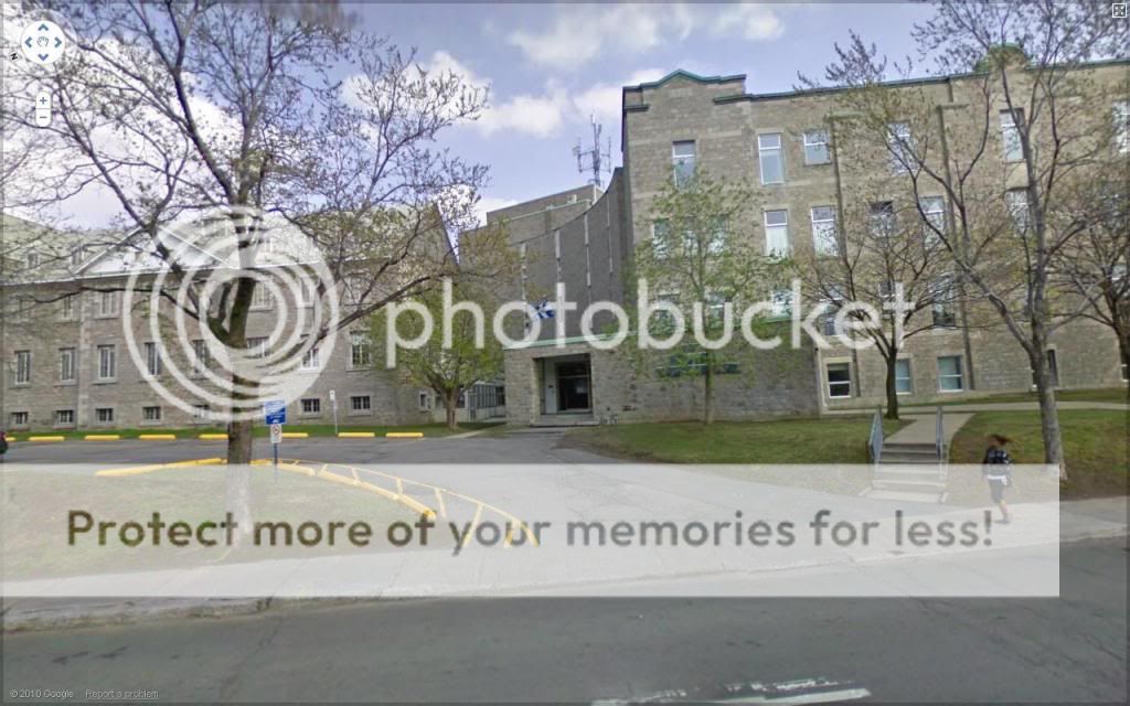 MontrealCollegeMontSaintLouis.jpg Photo by bunglejerry Photobucket